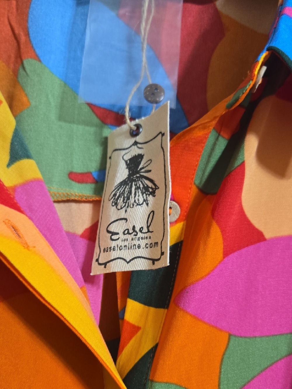 Vibrant Tropical Print Button-Up Tunic - Picture 7 of 9